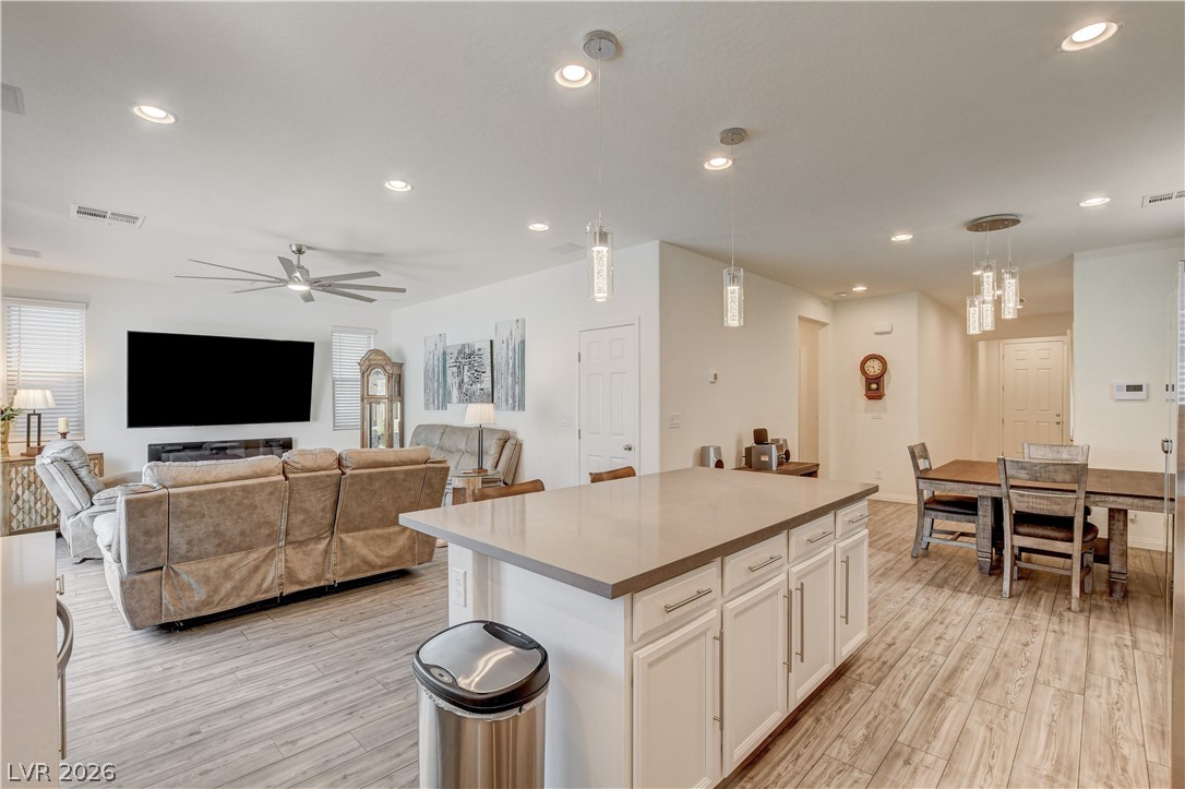 7450 Tinley Creek Avenue Las Vegas NV 89113