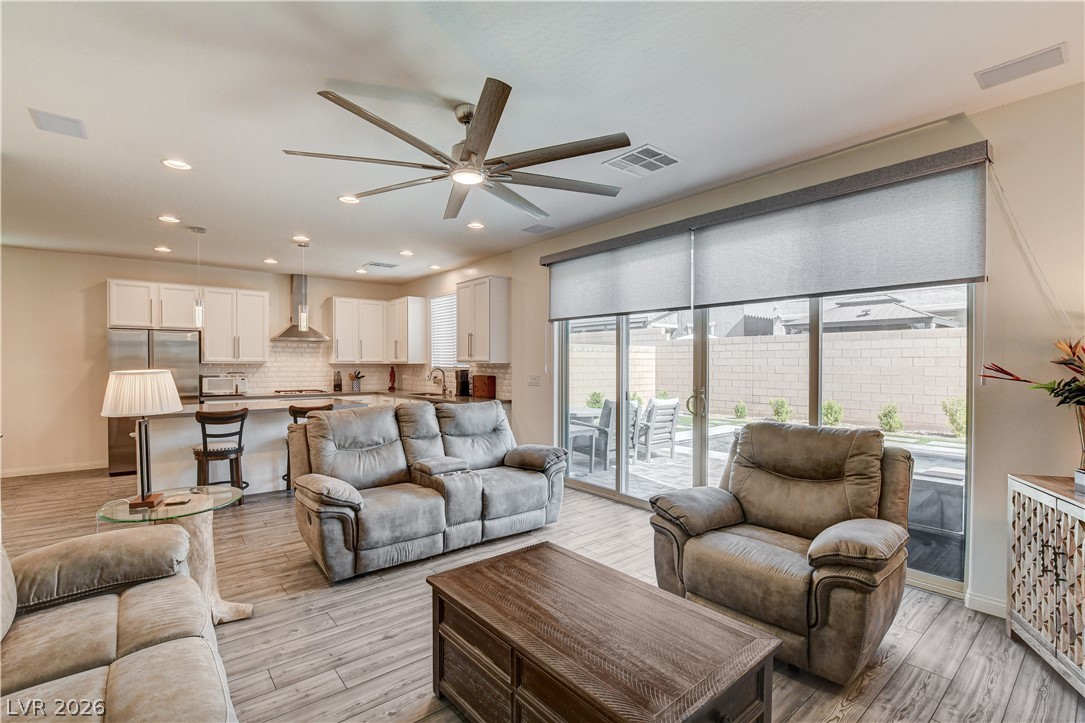 7450 Tinley Creek Avenue Las Vegas NV 89113