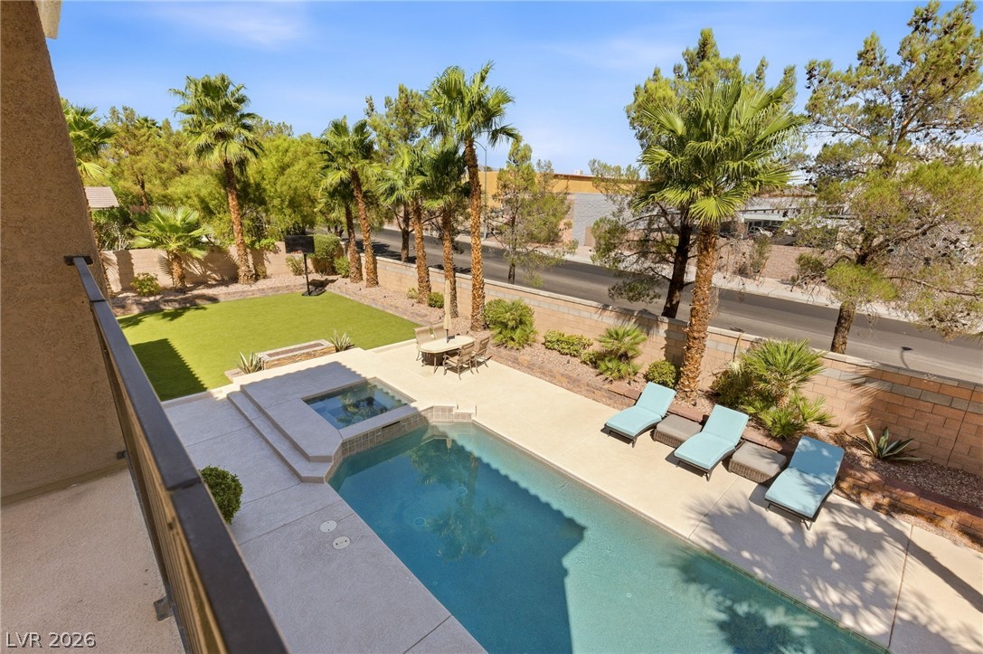 8052 Dark Hollow Place Las Vegas NV 89117