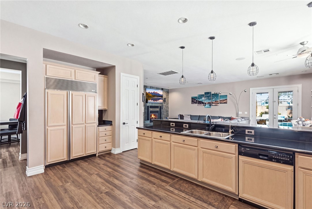 8052 Dark Hollow Place Las Vegas NV 89117