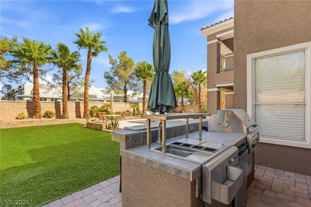 8052 Dark Hollow Place Las Vegas NV 89117