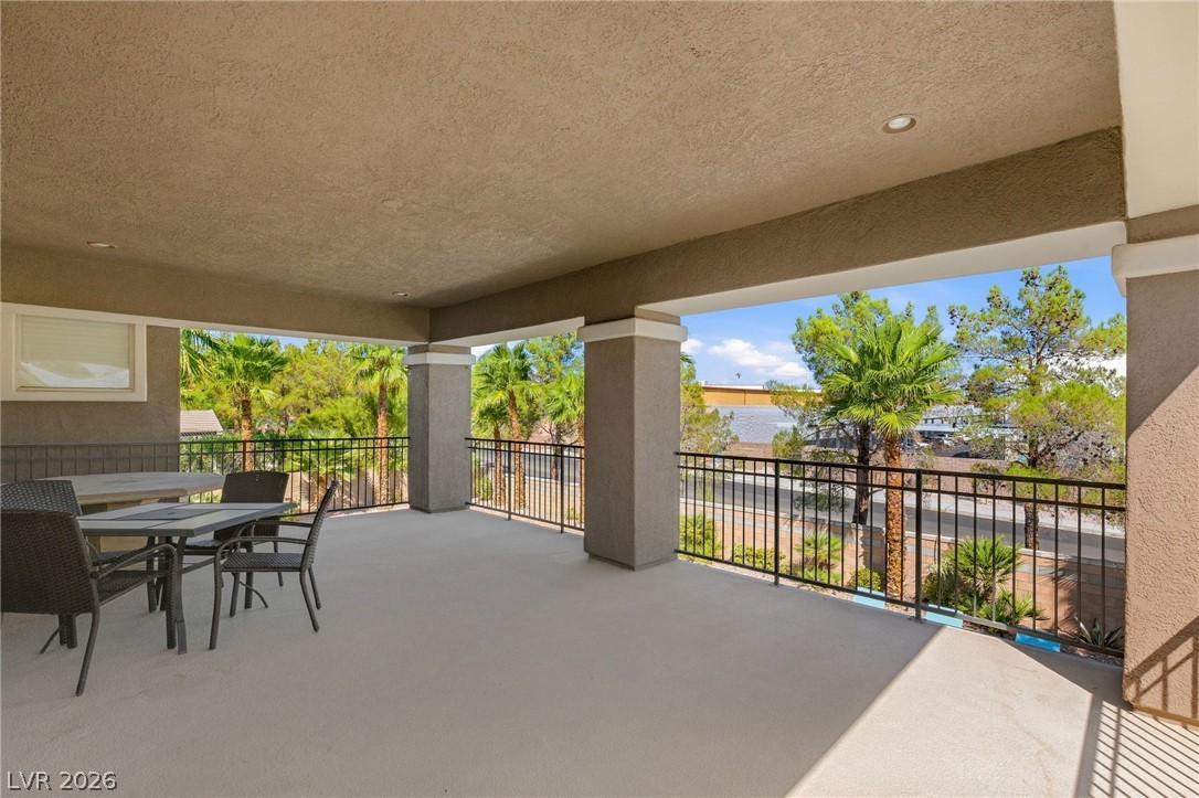 8052 Dark Hollow Place Las Vegas NV 89117