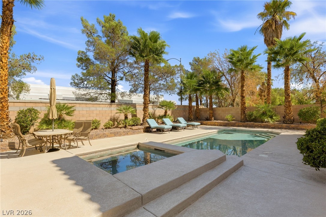 8052 Dark Hollow Place Las Vegas NV 89117