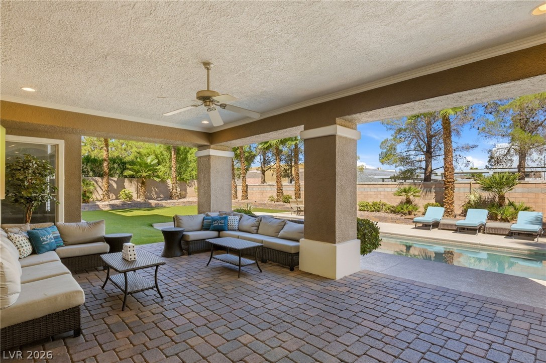 8052 Dark Hollow Place Las Vegas NV 89117