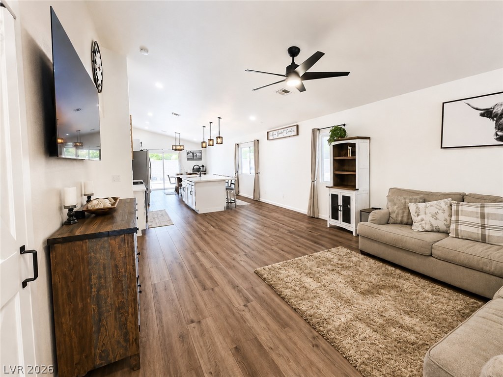 7476 Flowing Stream Drive Las Vegas NV 89131