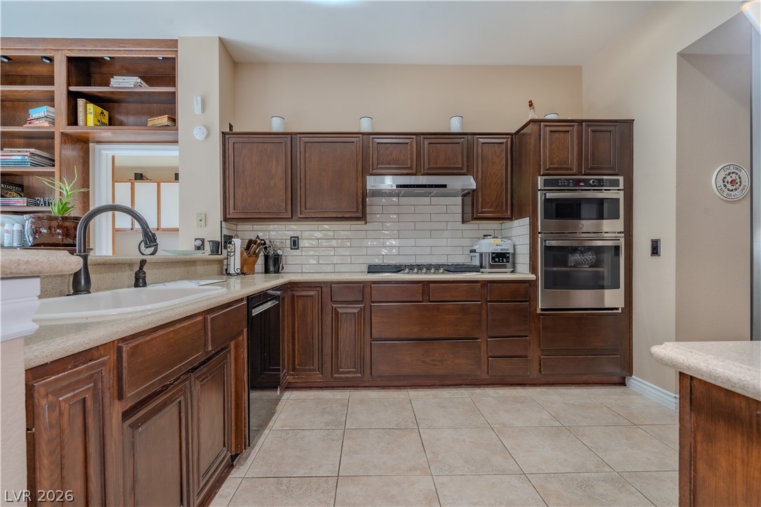 8909 Meadowood Drive Las Vegas NV 89134