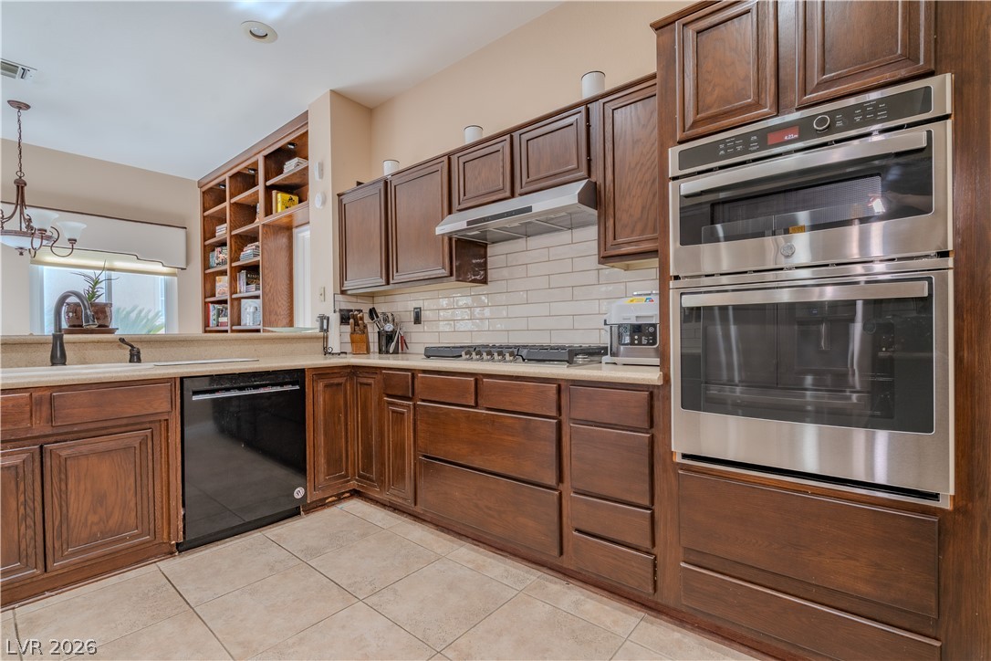 8909 Meadowood Drive Las Vegas NV 89134