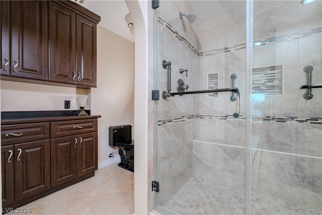 8909 Meadowood Drive Las Vegas NV 89134