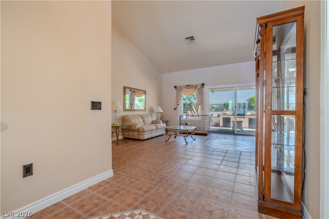 8909 Meadowood Drive Las Vegas NV 89134