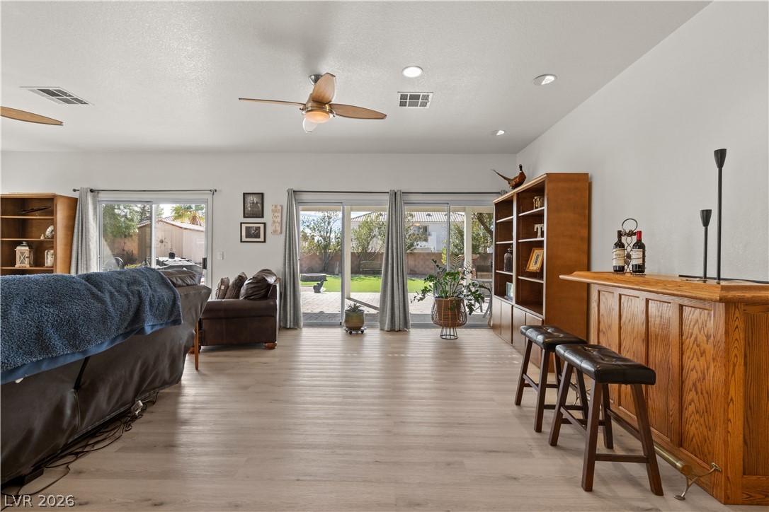6647 Isolated Avenue Las Vegas NV 89110
