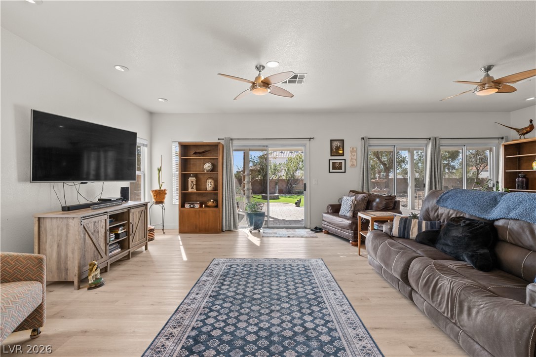 6647 Isolated Avenue Las Vegas NV 89110