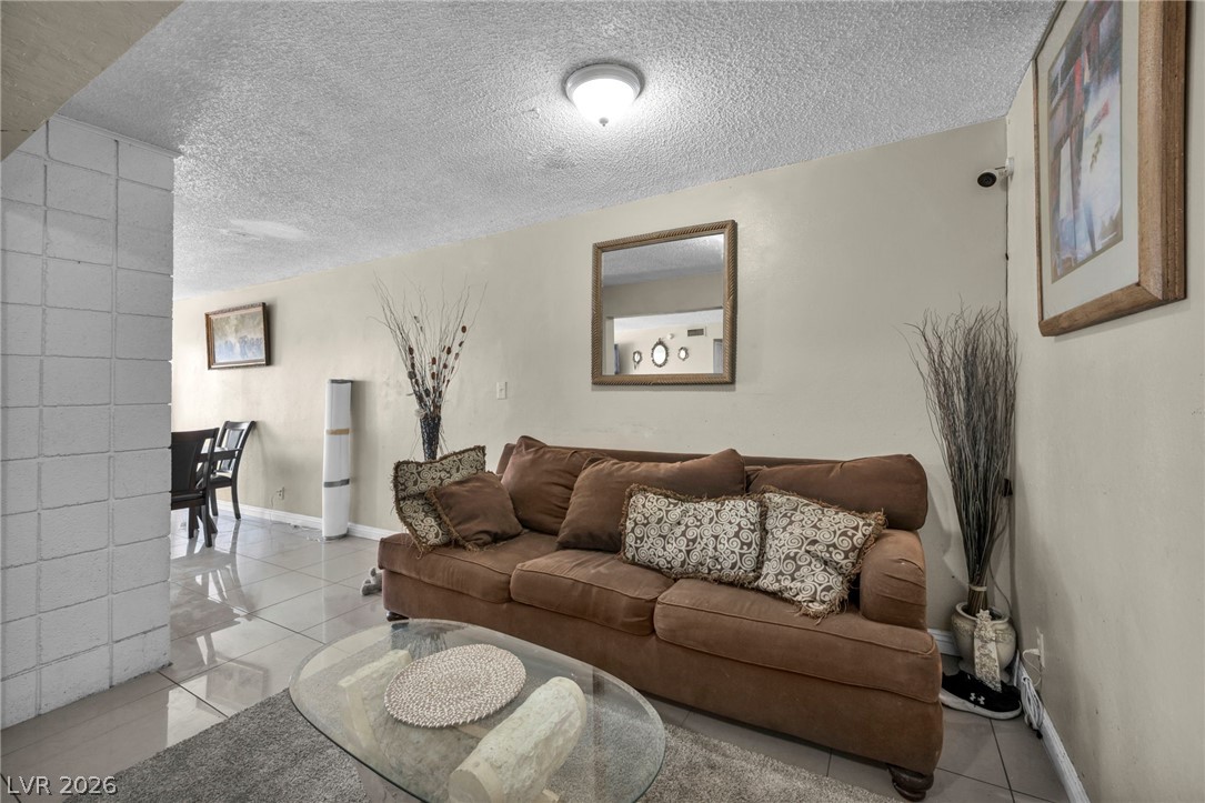 313 Falcon Lane Las Vegas NV 89107