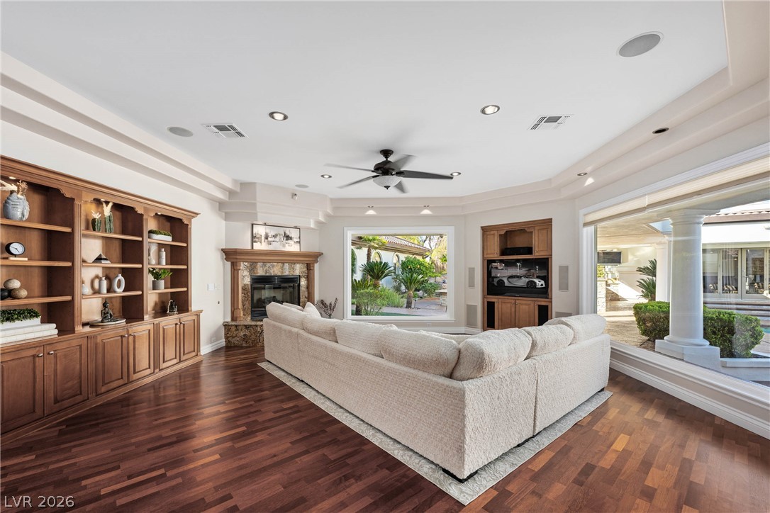 7440 Oak Grove Avenue Las Vegas NV 89117