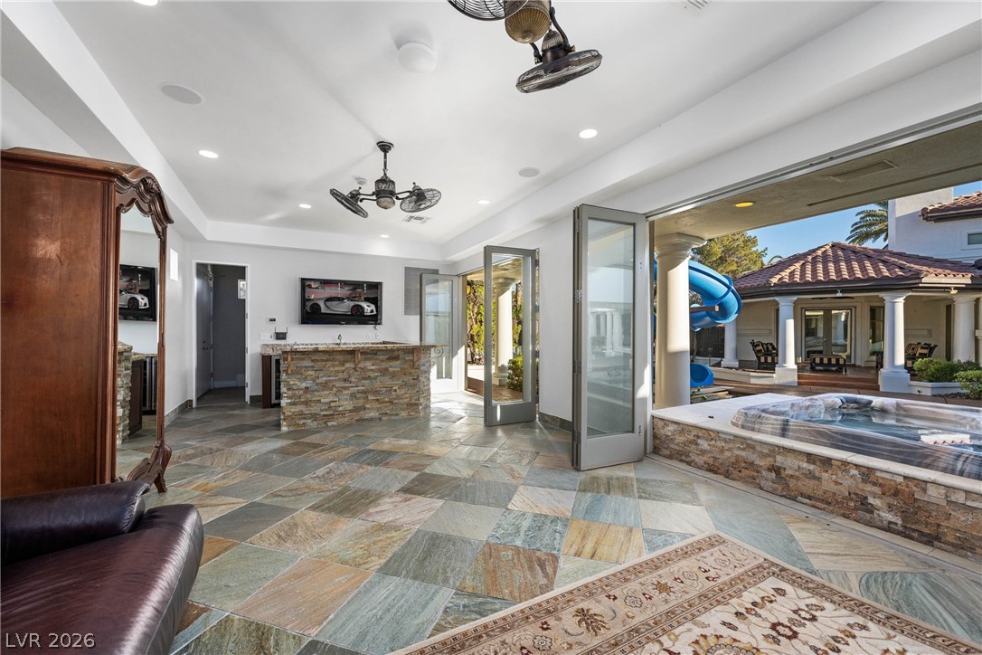 7440 Oak Grove Avenue Las Vegas NV 89117