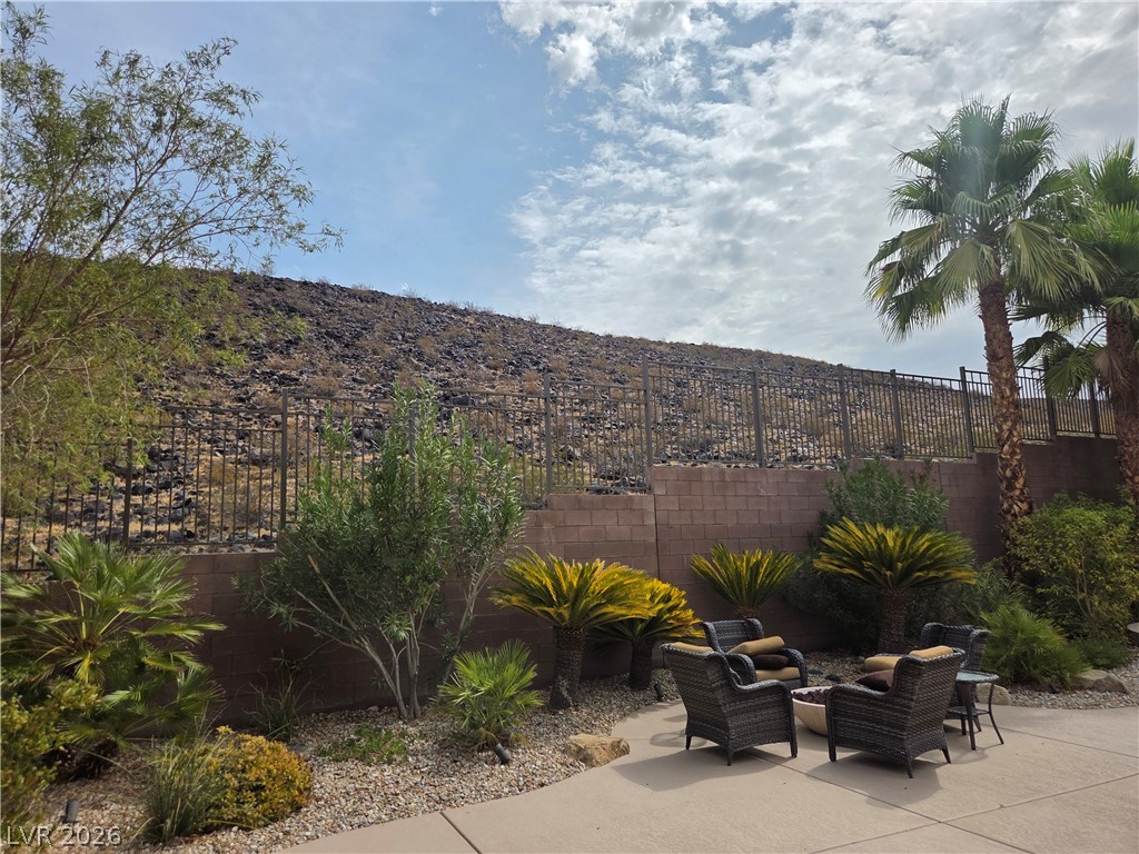 2104 Pont National Drive Henderson NV 89044