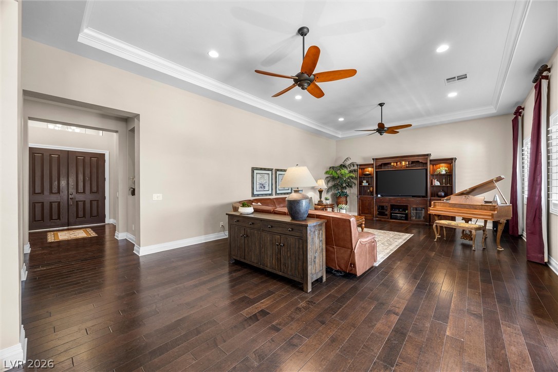 9843 Cathedral Pines Avenue Las Vegas NV 89149