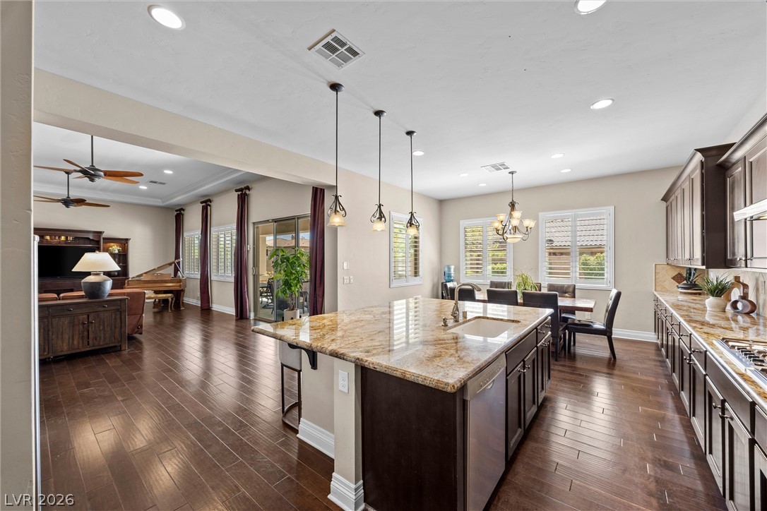 9843 Cathedral Pines Avenue Las Vegas NV 89149