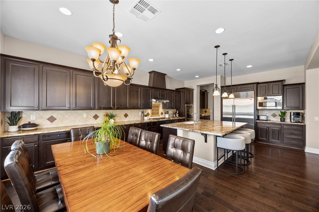 9843 Cathedral Pines Avenue Las Vegas NV 89149
