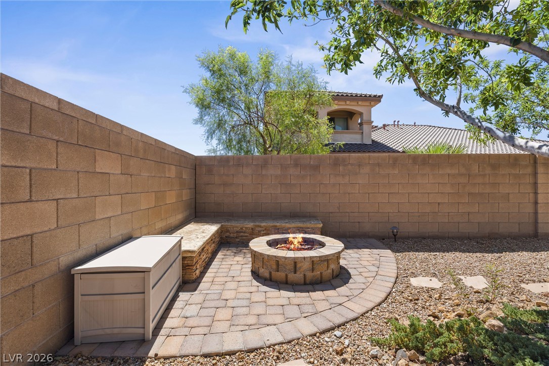 9843 Cathedral Pines Avenue Las Vegas NV 89149