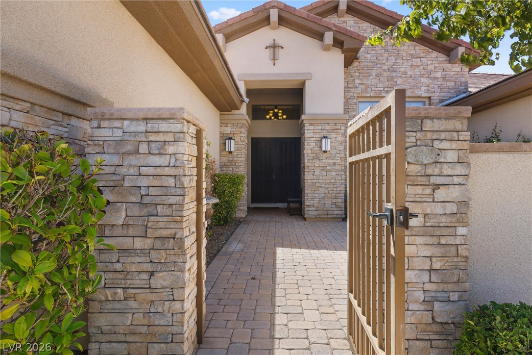 9843 Cathedral Pines Avenue Las Vegas NV 89149