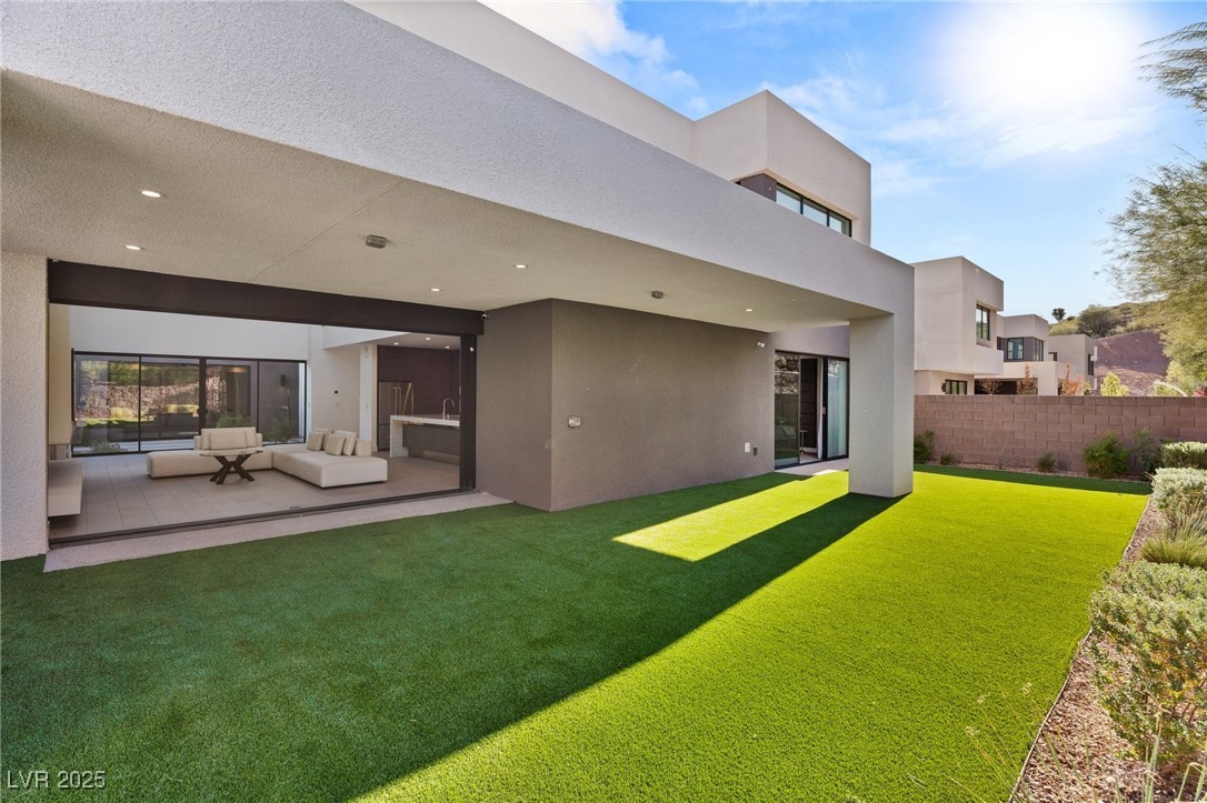 21 Highland Cove Lane Henderson NV 89011