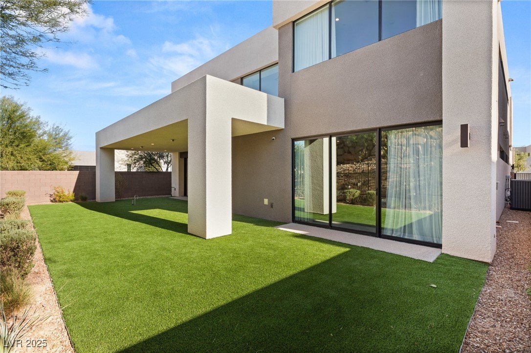 21 Highland Cove Lane Henderson NV 89011