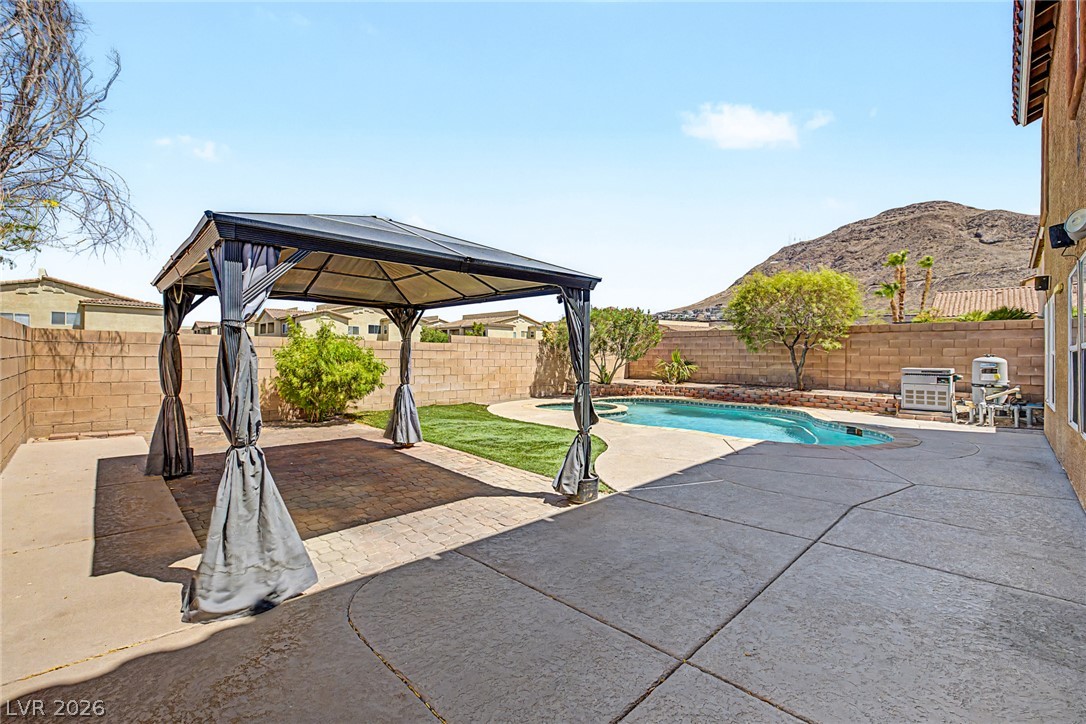 184 White Butte Street Henderson NV 89012