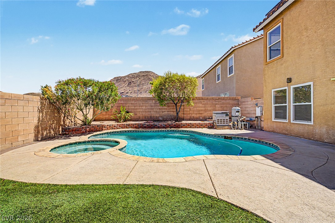 184 White Butte Street Henderson NV 89012