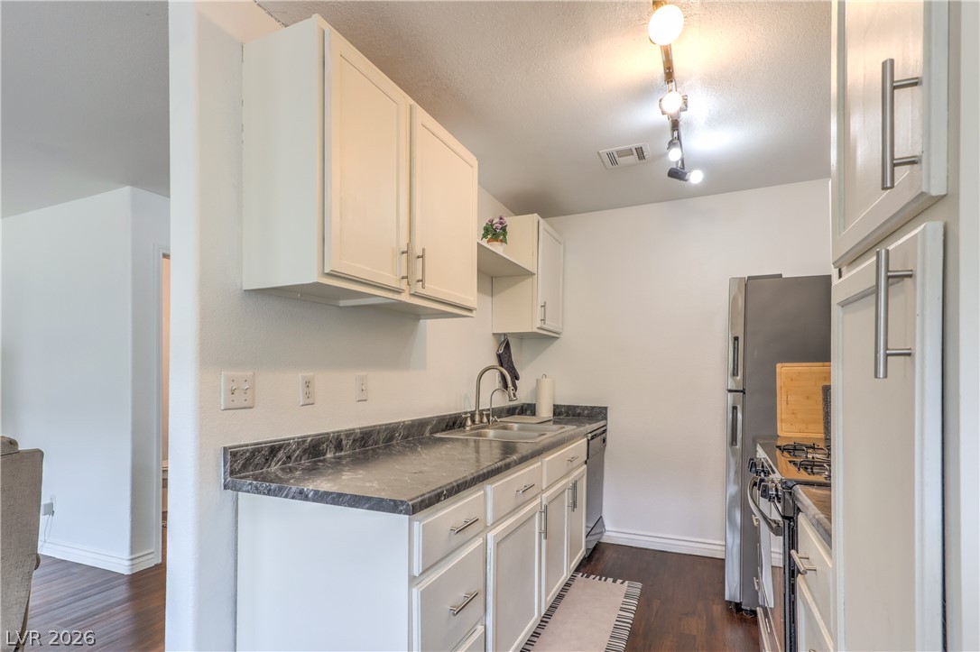 5330 East Charleston Boulevard 44 Las Vegas NV 89142