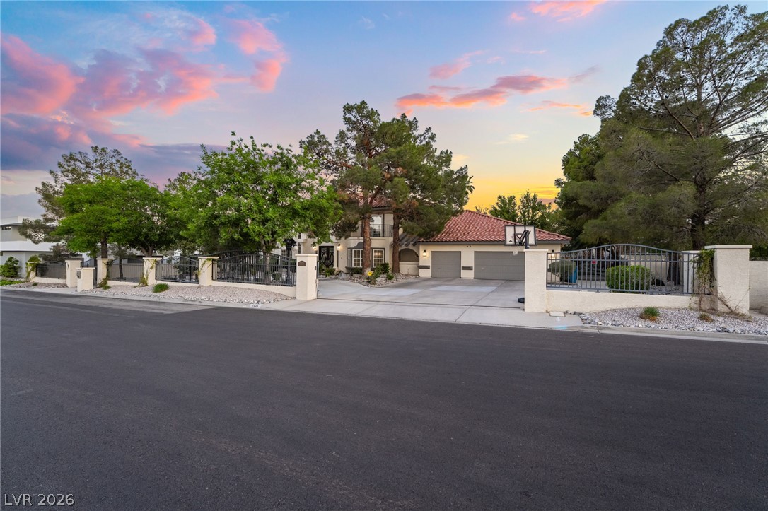 7525 Eldora Avenue Las Vegas NV 89117