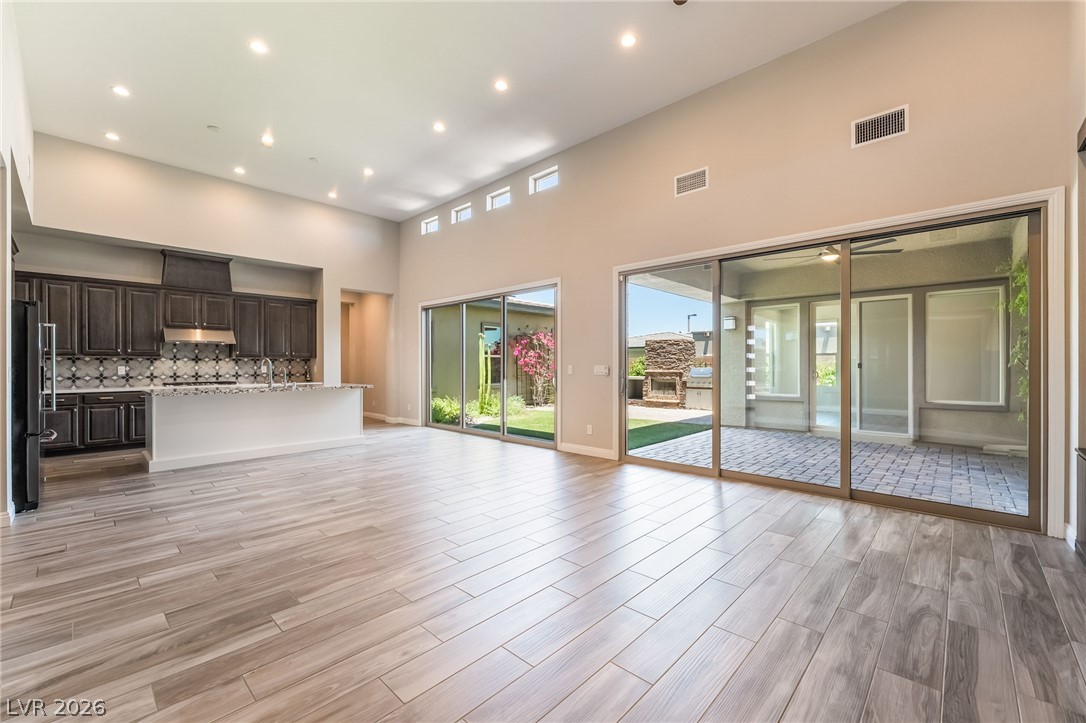 6706 Desert Crimson Street Las Vegas NV 89148