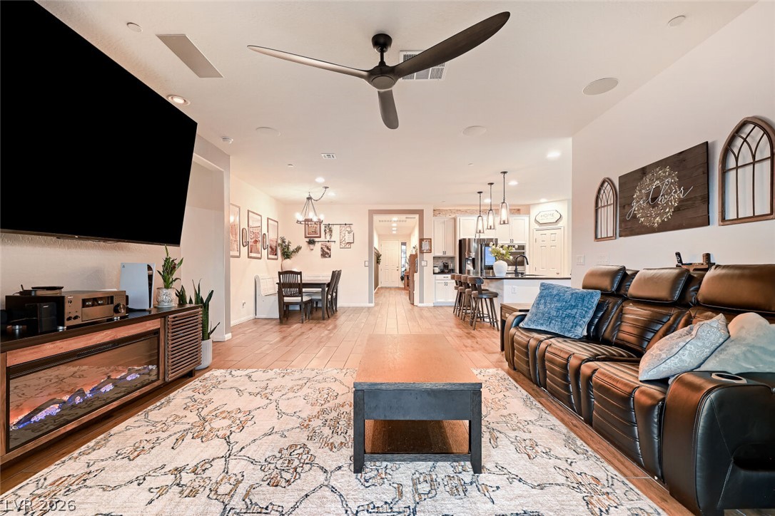 41 Tatahatso Point Street Henderson NV 89011