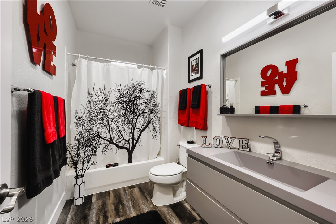 7400 Bisonwood Avenue Las Vegas NV 89131