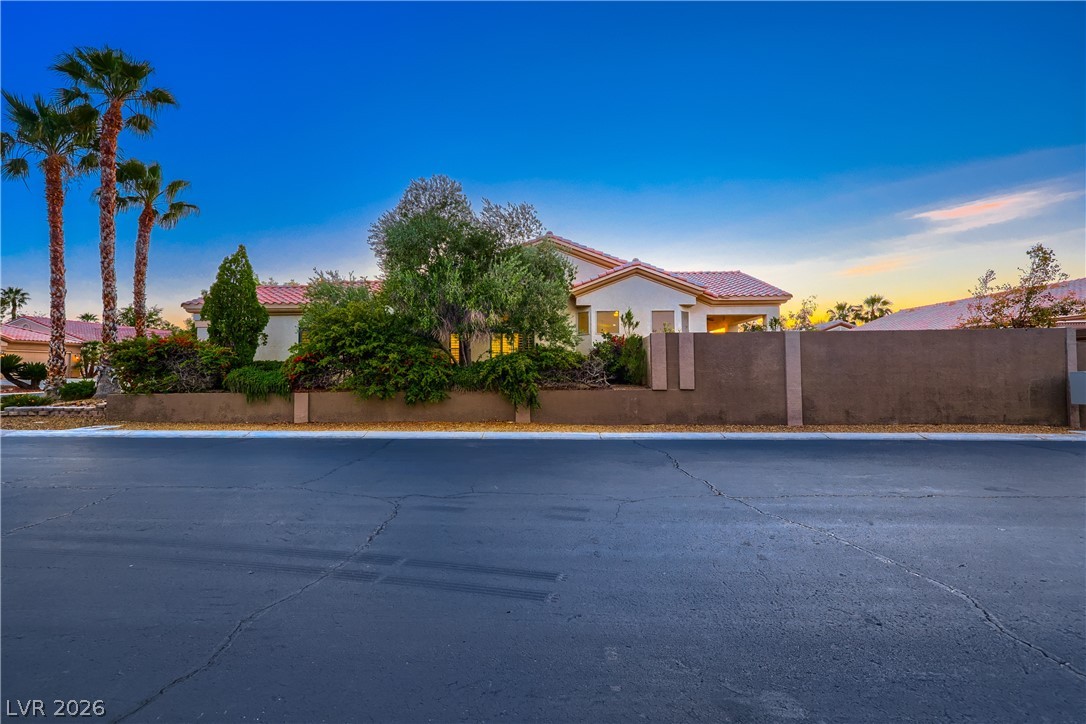 7400 Bisonwood Avenue Las Vegas NV 89131