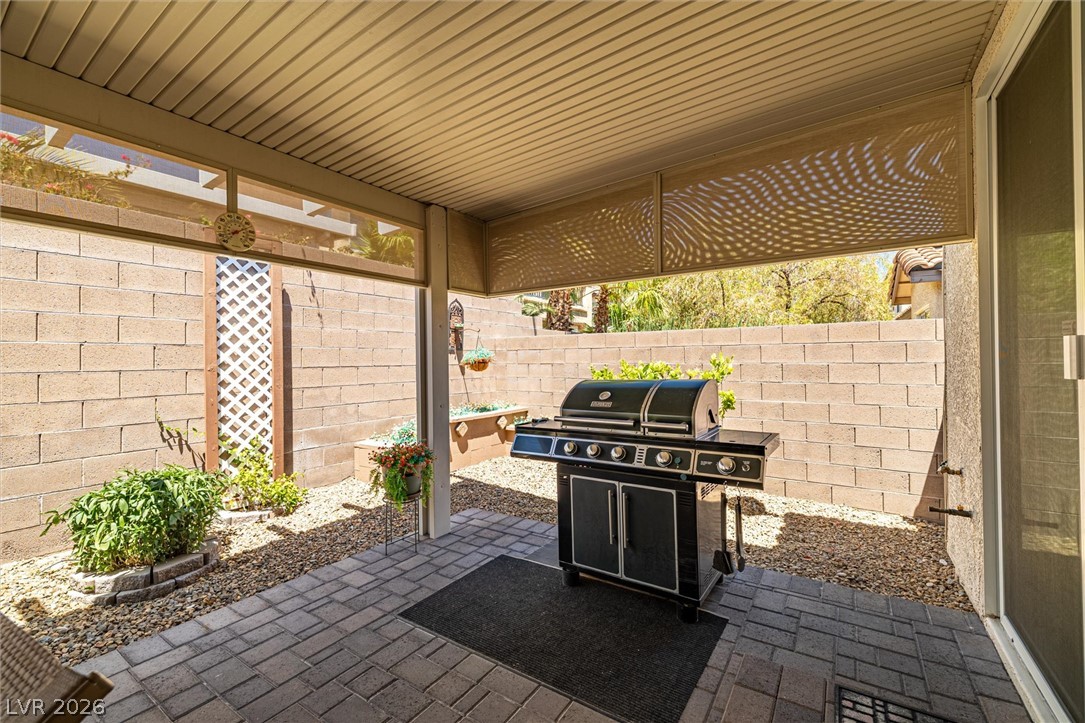 9332 Longhorn Falls Court Las Vegas NV 89149