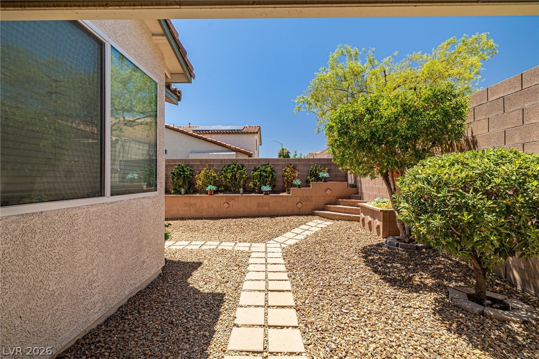9332 Longhorn Falls Court Las Vegas NV 89149