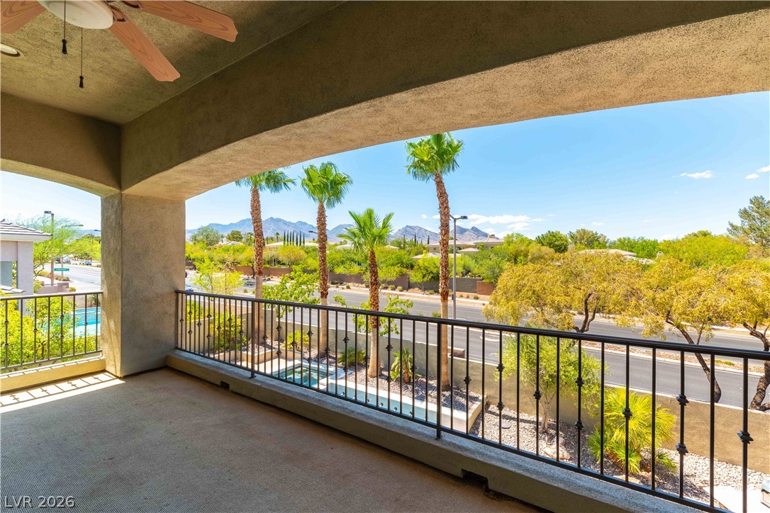 10100 Cresent Mesa Lane Las Vegas NV 89145