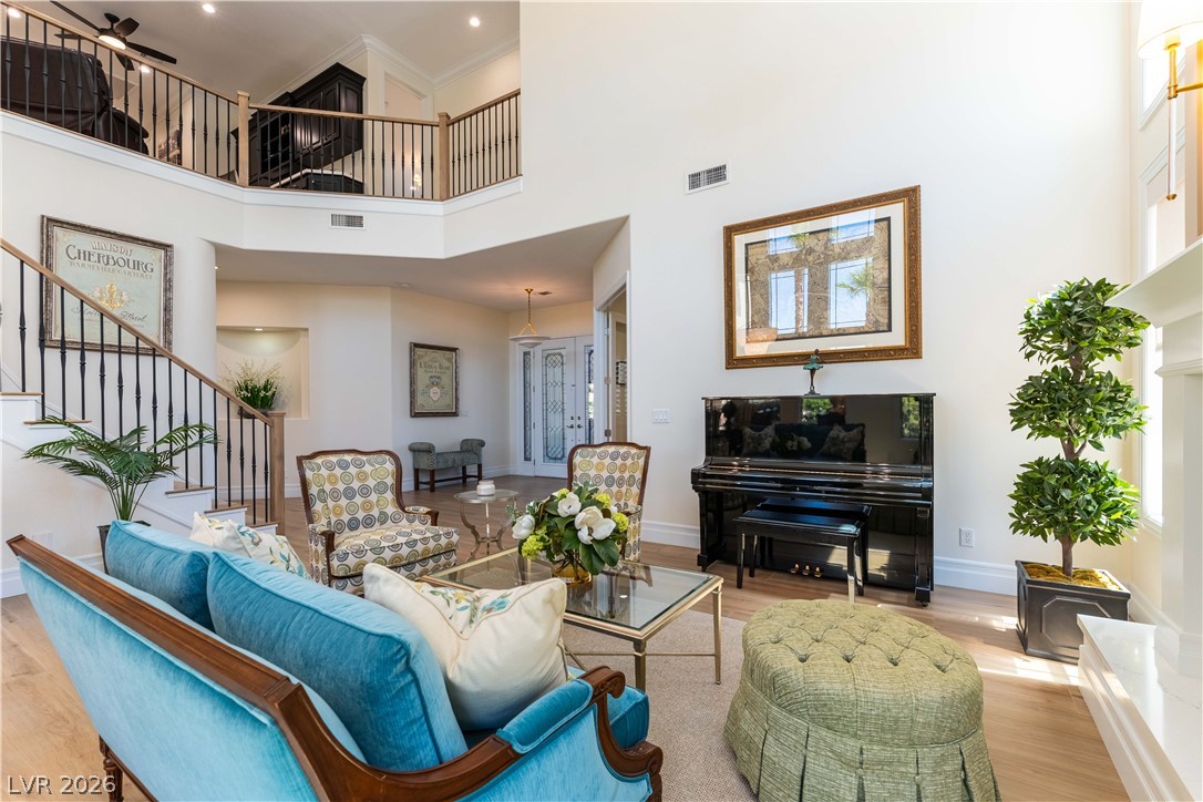 10100 Cresent Mesa Lane Las Vegas NV 89145