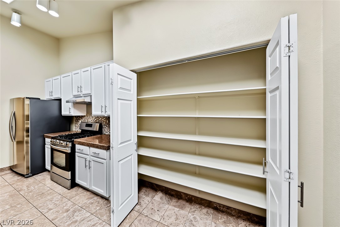 8636 Stone Harbor Avenue Las Vegas NV 89145