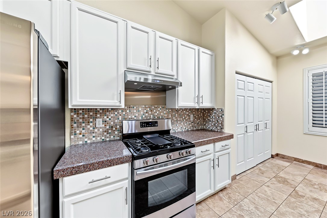 8636 Stone Harbor Avenue Las Vegas NV 89145