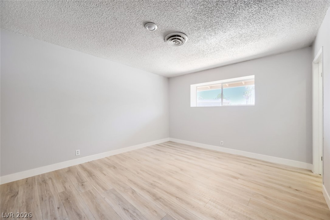 2024 Collins Avenue Las Vegas NV 89106