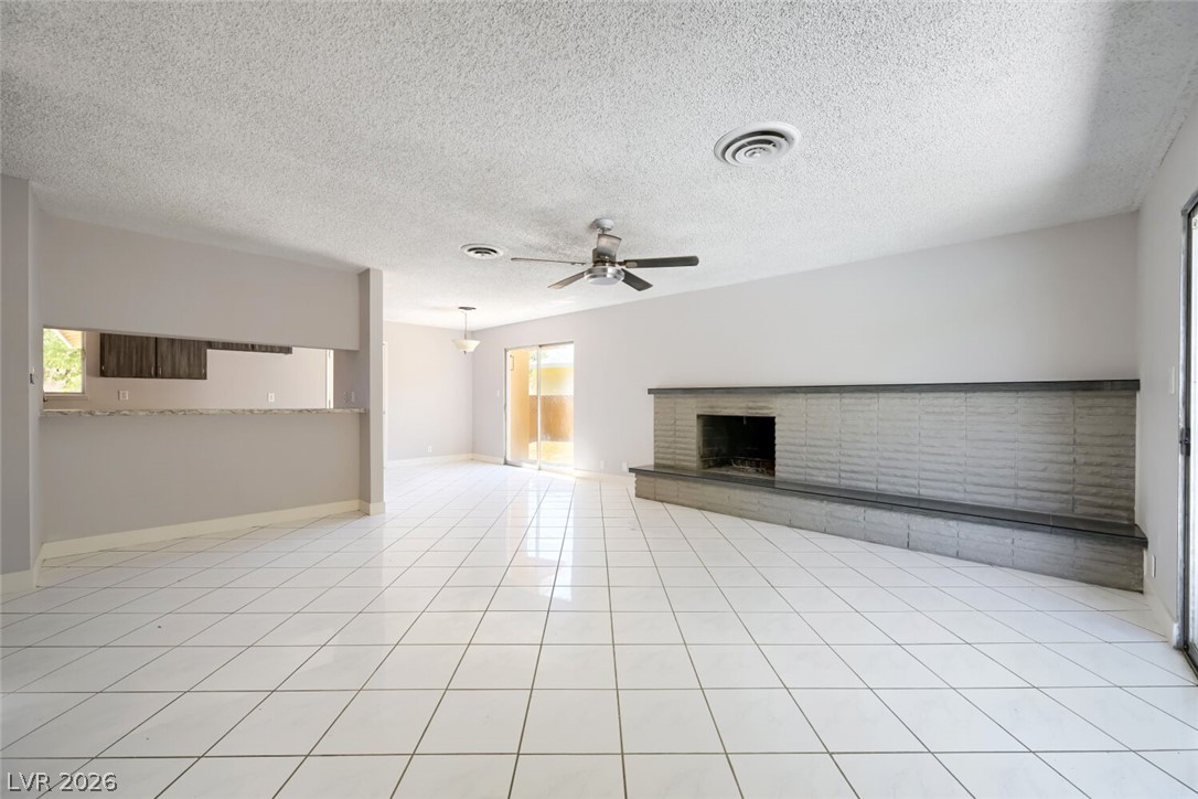 2024 Collins Avenue Las Vegas NV 89106