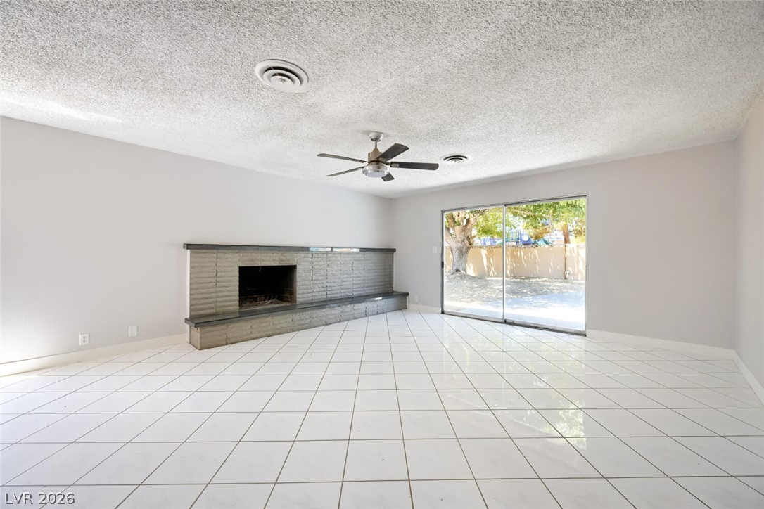 2024 Collins Avenue Las Vegas NV 89106