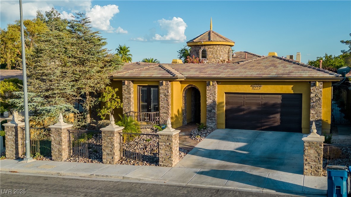 8223 Windrush Avenue Las Vegas NV 89117