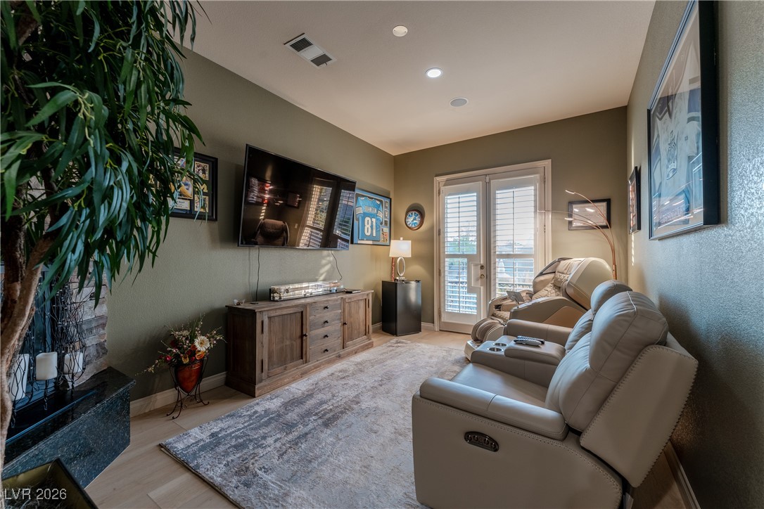 8223 Windrush Avenue Las Vegas NV 89117