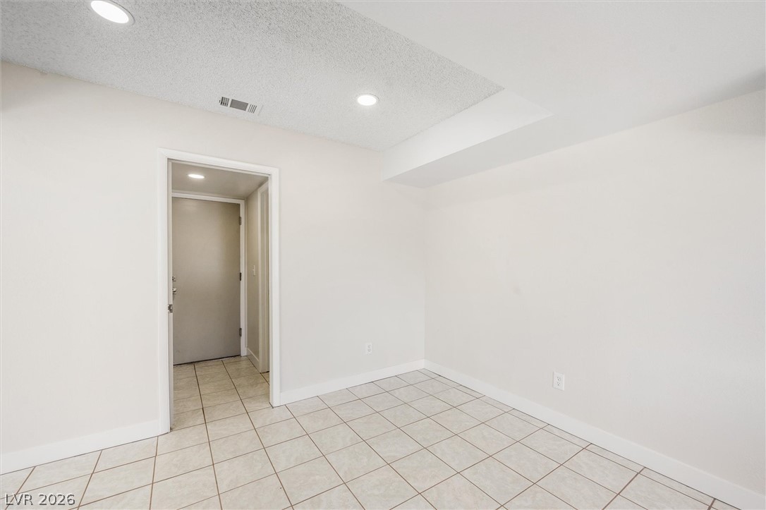 6733 Evanston Avenue Las Vegas NV 89108