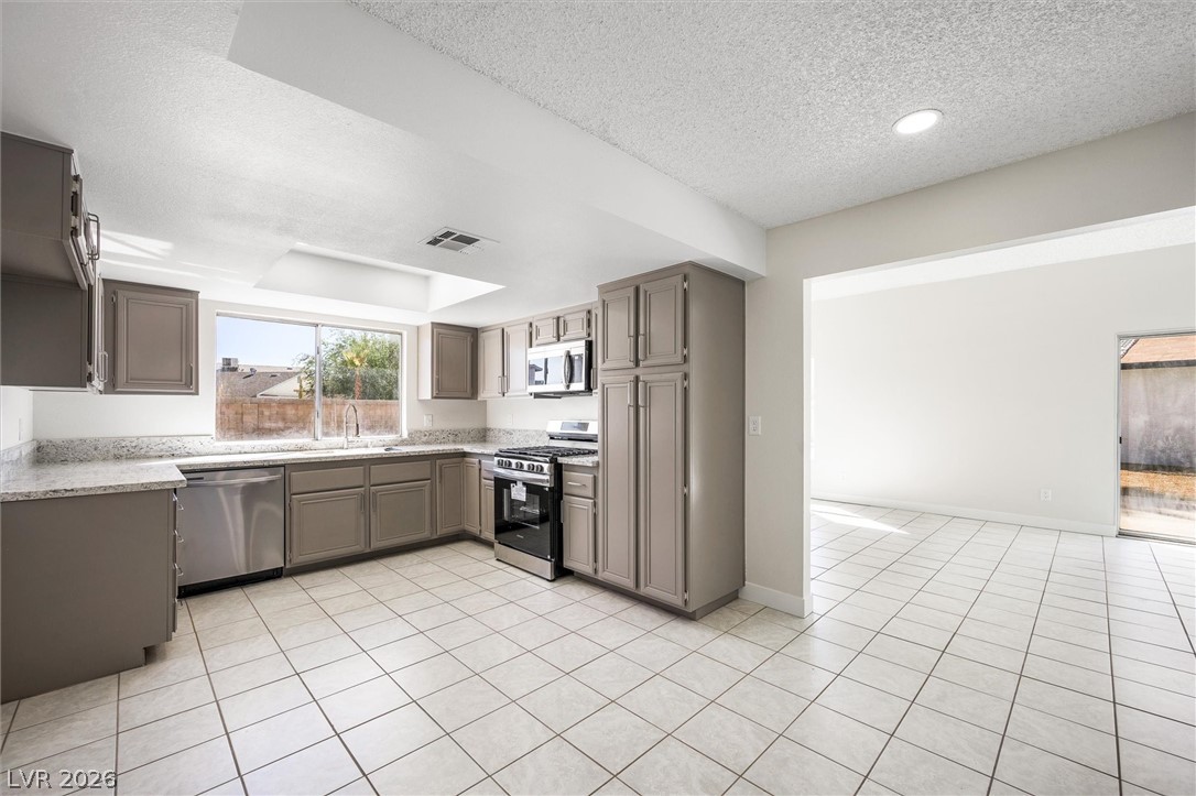 6733 Evanston Avenue Las Vegas NV 89108