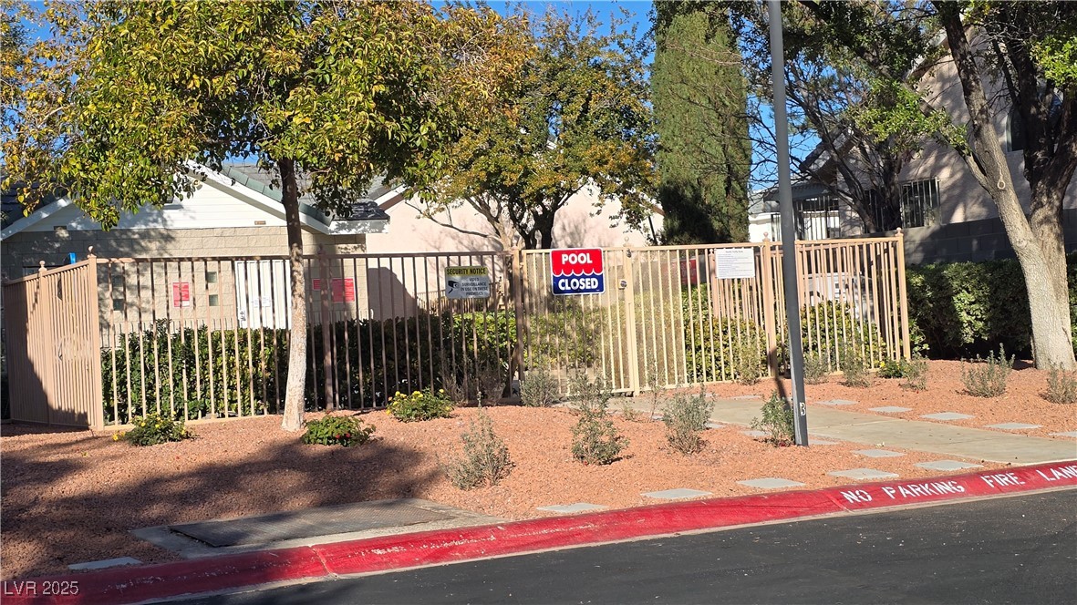 6675 Whistling Swan Way Las Vegas NV 89118
