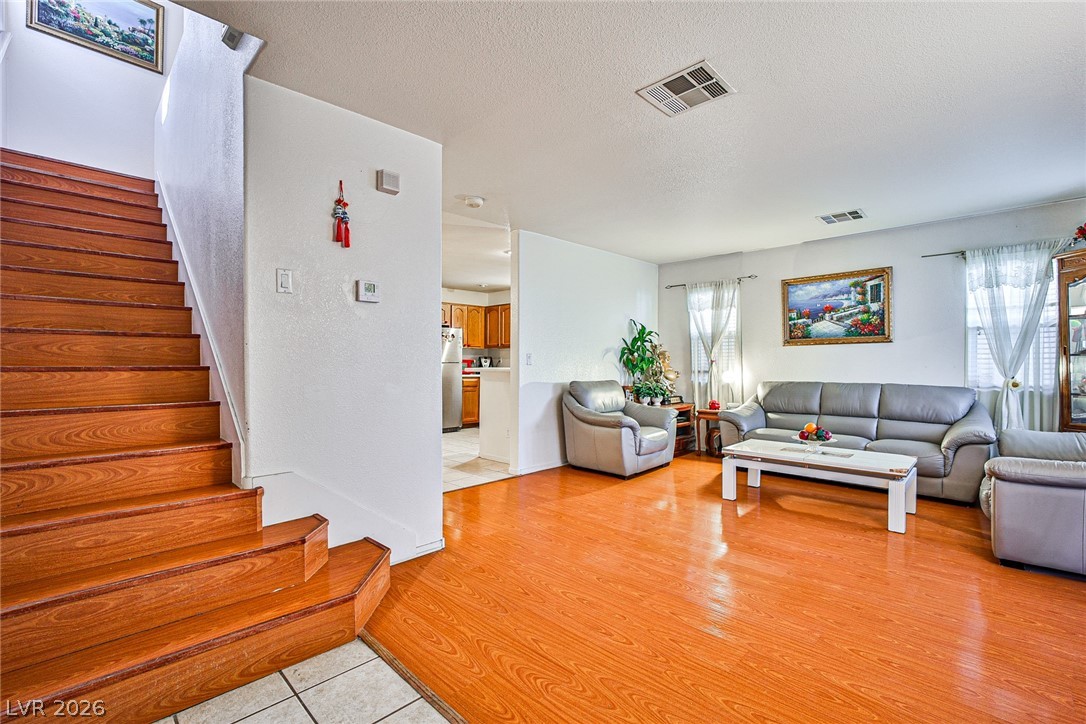 6086 Sunken River Trail Las Vegas NV 89118