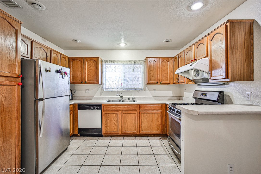 6086 Sunken River Trail Las Vegas NV 89118